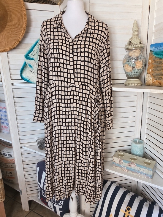 Primark Dresses & Skirts - Black Grid Print Long Sleeve Midi Dress - Primark Size L